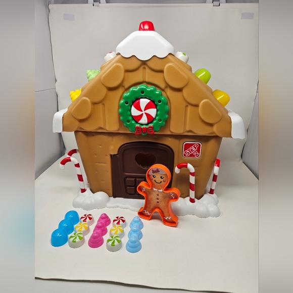 Step 2 My First Gingerbread House Interactive Toy Christmas Complete Works Great - Picture 1 of 11